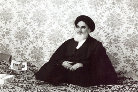 امام خمینی(س): در شکوفایی نهضت، هیچ چیز مؤثرتر از حفظ وحدت کلمه و ابقای صفوف مبارزه نخواهد بود