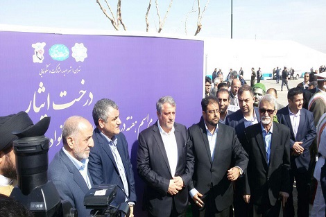 مراسم روز درختکاری در صحن شمالی حرم امام خمینی ( س) با حضور رئیس شورای شهر تهران