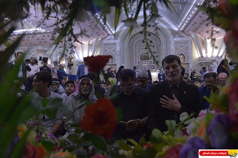 ادای احترام خانواده های شهدای مدافع حرم کشور عراق به مقام شامخ امام راحل