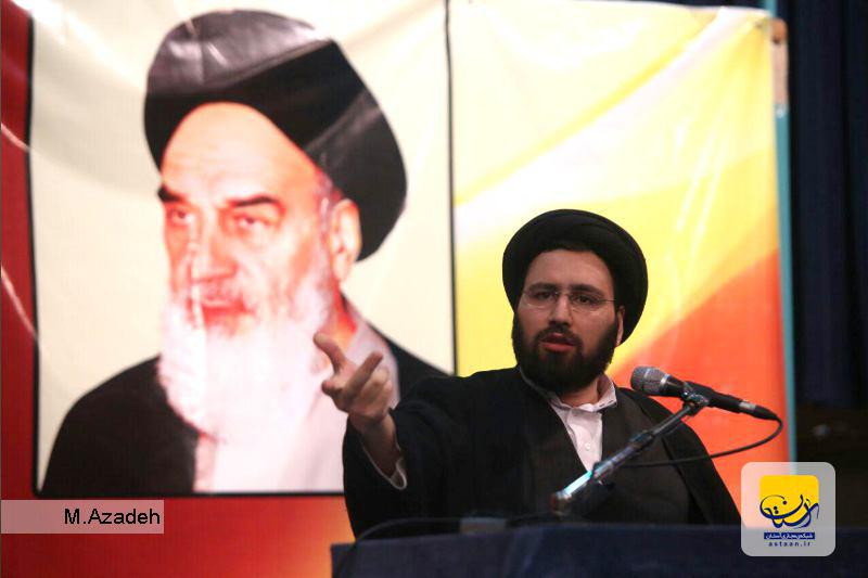 سیدعلی خمینی در جمع سپاهیان حفاظت جماران