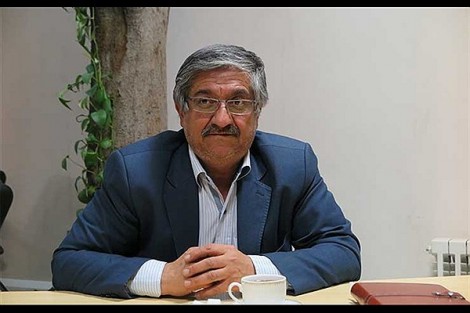 یک استاد دانشگاه:امام راحل با فرهنگ قرآنی و مقایسه الهی برای کارگزاران نظام مسائلی را تبیین می کرد