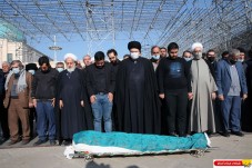 مراسم تشییع مرحوم سید احمد میریان در حرم مطهر امام راحل با حضور آیت الله سید حسن خمینی