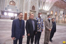 ادای احترام نوه نلسون ماندلا نسبت به مقام شامخ امام خمینی (س)