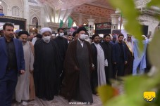 ادای احترام شرکت کنندگان در هفتمین اجلاس بین المللی مجمع جهانی اهل بیت(ع) به مقام شامخ امام راحل