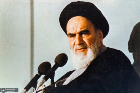 امام راحل : ملت‌ها باید حکومت‌ها را وادار کنند که در مقابل اسرائیل بایستند