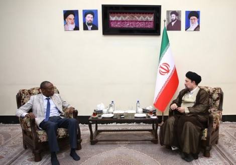 آیت الله سید حسن خمینی: از ابتدای پیروزی انقلاب اسلامی تاکید ما بر ایستادگی روی پای خودمان و زنده کردن هویت دینی‌مان بود‌ | کیلم دو تامبلا: باید گروهی از کشورها از جمله ایران در مقابله با کشورهای قدرتمند جهان تشکیل شود